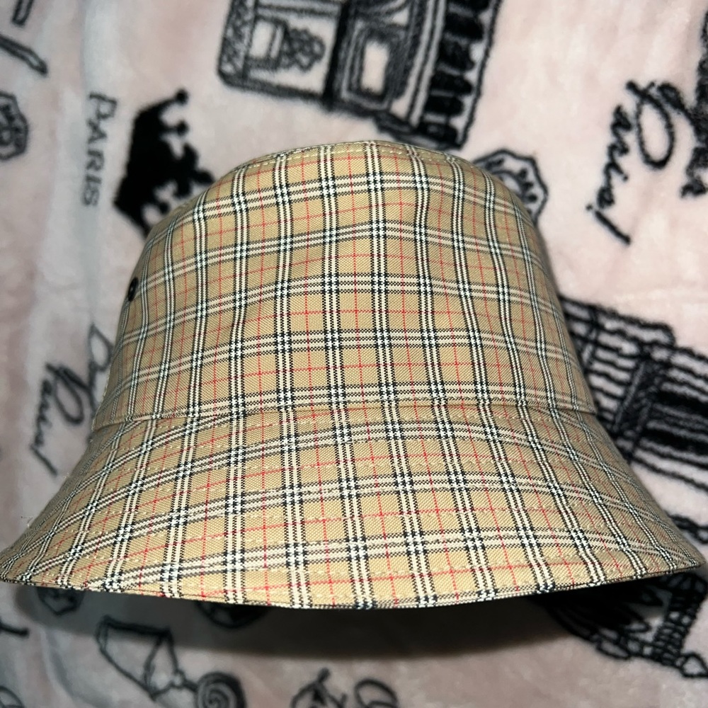 New Burberry Bucket Hat